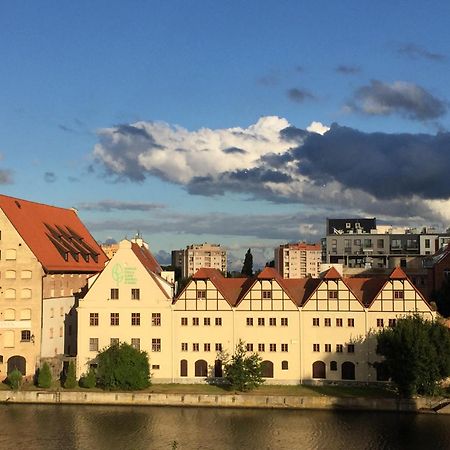 Hello Apartments Amazing River View 4 Bedrooms & Balcony Гданьск Экстерьер фото